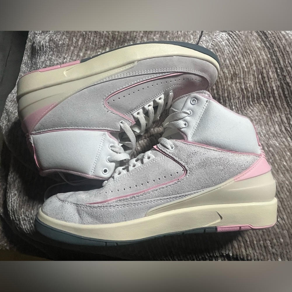 Jordan 2 retro soft pink. Women’s size 10